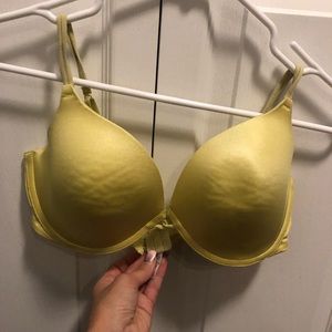 💛 La Senza 38C T-shirt and push-up bra